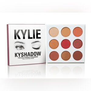 Kylie Jenner The Burgundy Palette